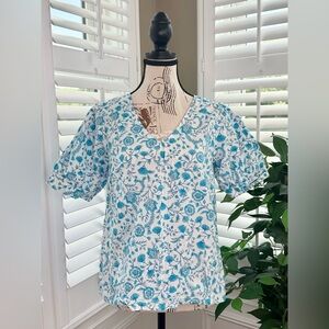 Draper James Women’s V-Neck Puff Short Sleeve Top in Blue Paisley Size Medium